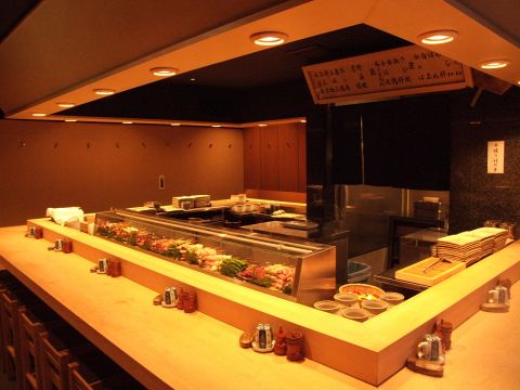 【銀座 鳥よし】名店の焼き鳥を堪能できる大人の隠れ家｜銀座で人気の焼き鳥・コース・口コミ・予約情報