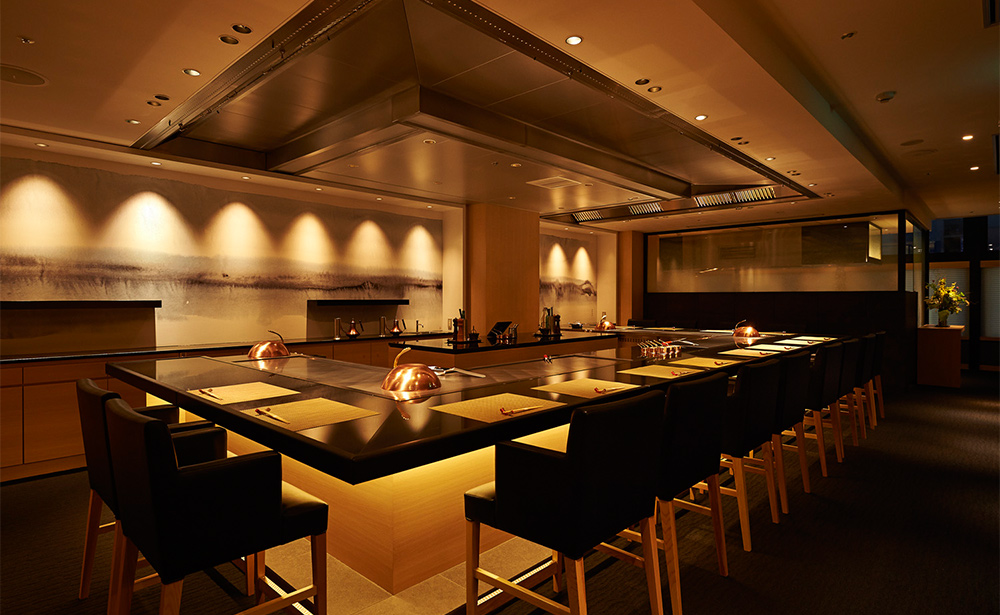 鉄板焼 銀明翠 GINZA｜銀座で味わう極上の鉄板焼き。黒毛和牛と旬の食材が織りなす至福のひととき